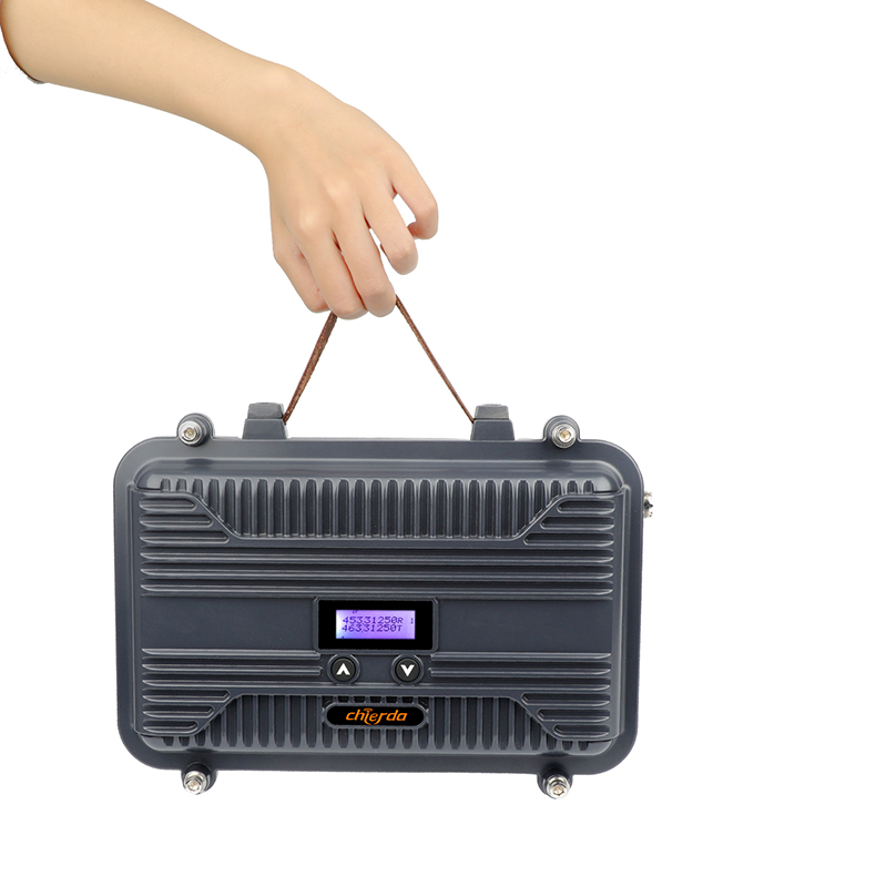 Chierda V9 10W Analog Mini Portable Repeater